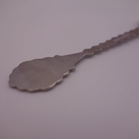 Union Japan Souvenir Spoon - Picture 9 of 15